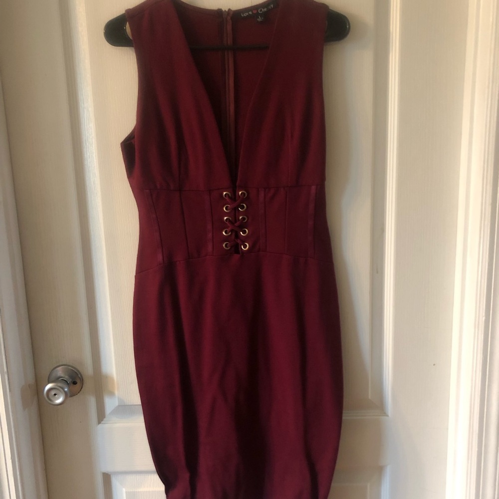Burgandy Deep V size L Midi